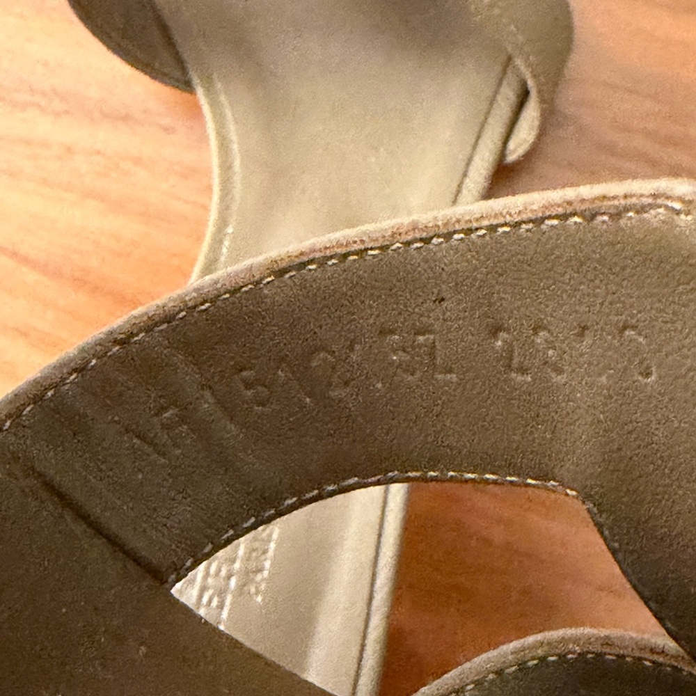 Hermes Oasis sandal in Étoupe - image 10